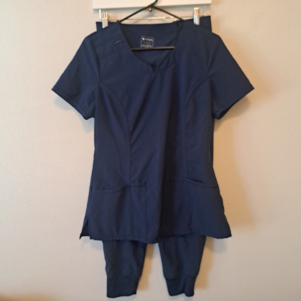 Cherokee Infinity Women Navy Blue Scrub Set V-Neck Top and Jogger Pants Small